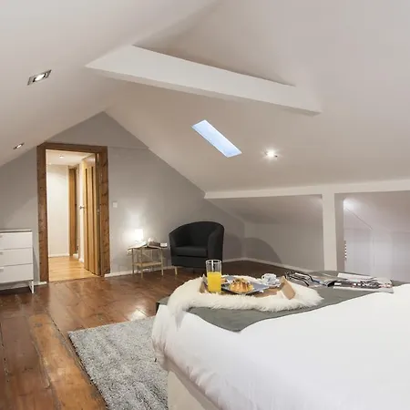 Apartamento Bairro Alto 3 *