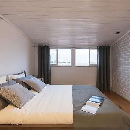 Apartamento Bairro Alto 3 *